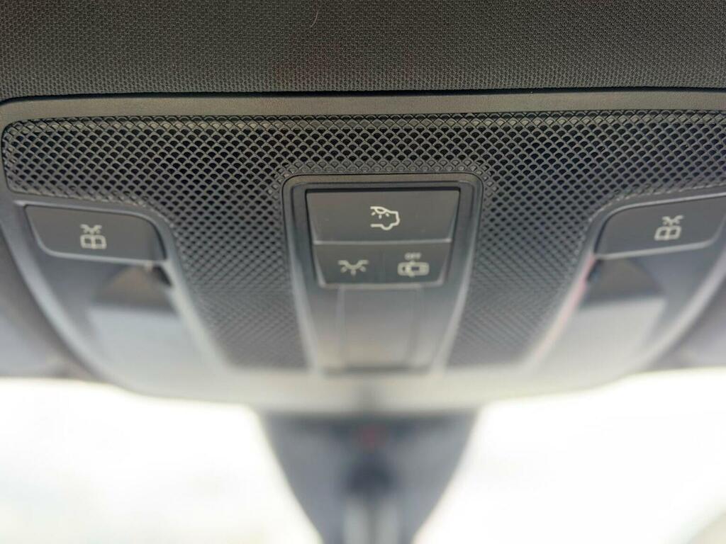 Mercedes-Benz B Class B250e Art Premium Blue #22