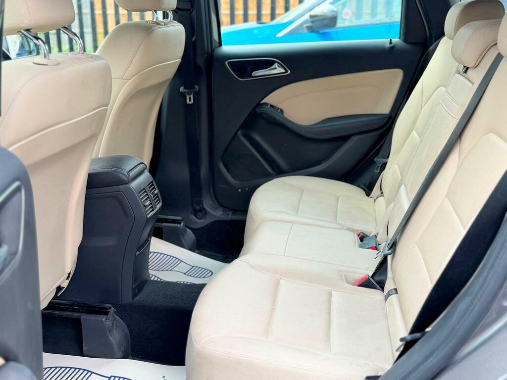 Mercedes-Benz B Class B250e Art Premium Blue #19