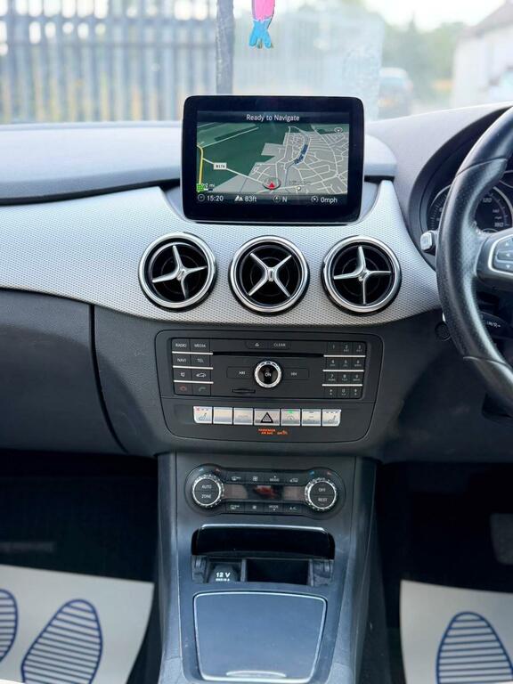 Mercedes-Benz B Class B250e Art Premium Blue #34