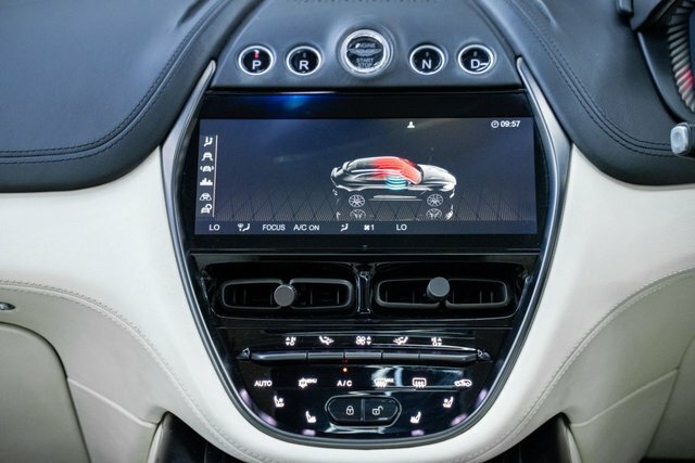 Aston Martin DBX V8 550 #18
