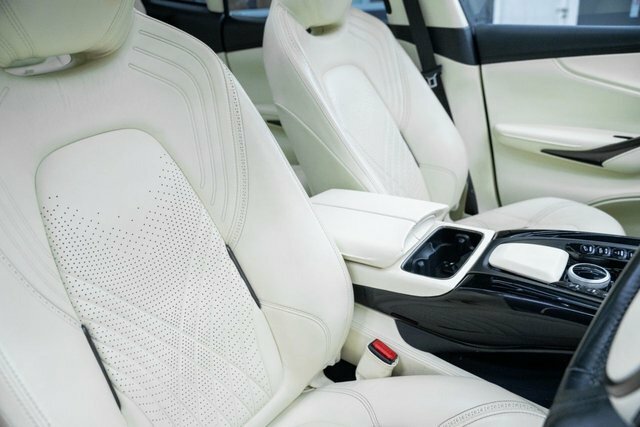 Aston Martin DBX V8 550 #15