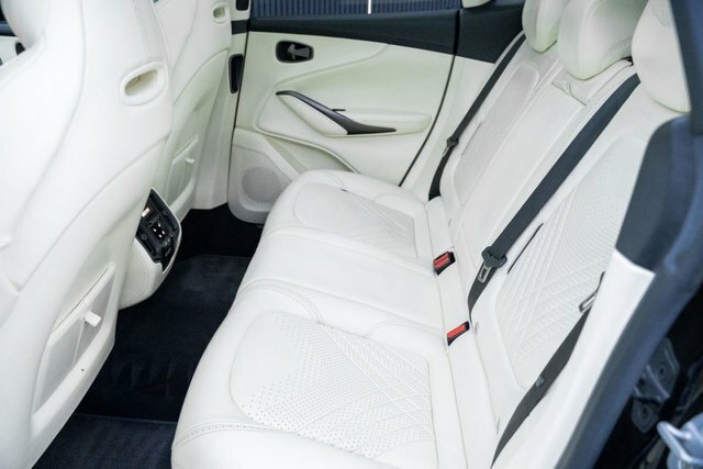 Aston Martin DBX V8 550 #33