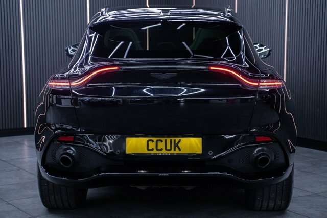 Aston Martin DBX V8 550 #9