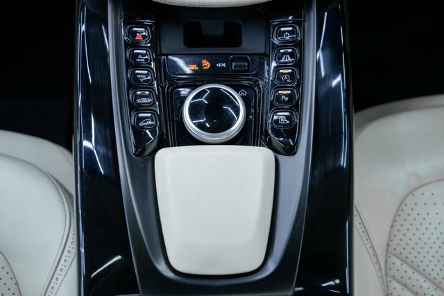 Aston Martin DBX V8 550 #20