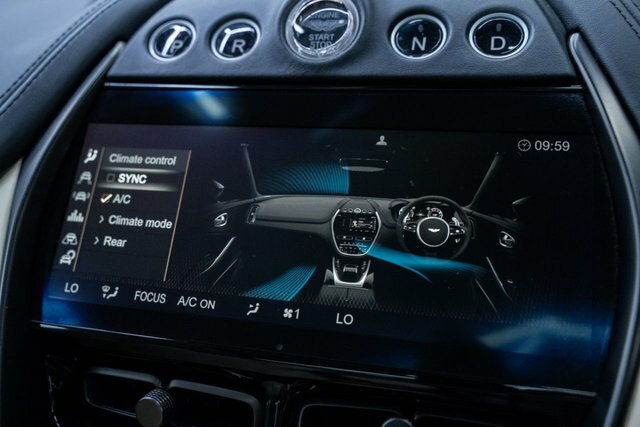 Aston Martin DBX V8 550 #27