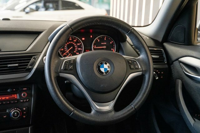 BMW X1 Xline White #18
