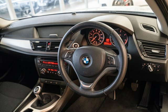 BMW X1 Xline White #13