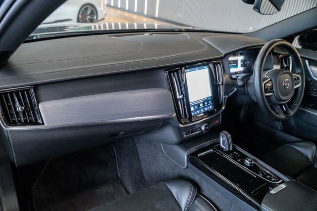 Volvo V90 B4 R-design Mhev White #28