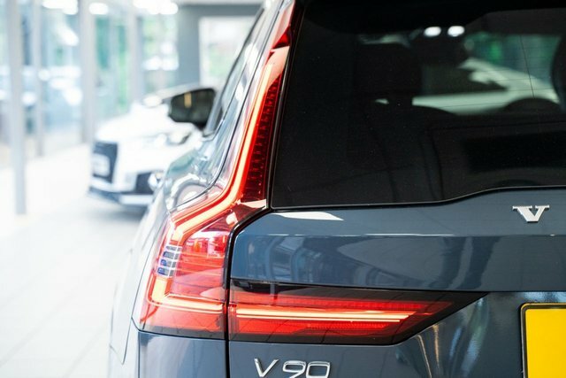 Volvo V90 B4 R-design Mhev White #11