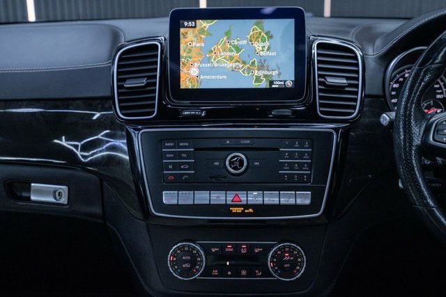 Mercedes-Benz GLS Class 350D V6 Amg Black #18