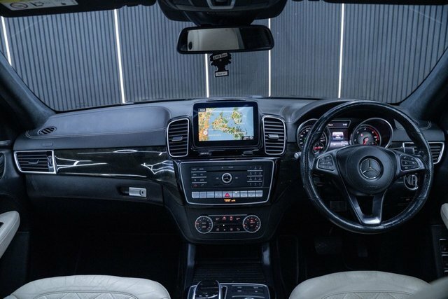Mercedes-Benz GLS Class 3.0 Gls350d V6 Designo Line Suv G-troni Black #2