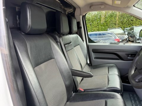 Peugeot Expert Panel Van 2.0 Bluehdi 1400 Professional Long Panel Black #35