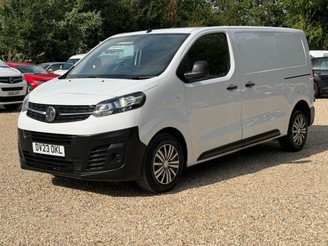 Vauxhall Vivaro 1.5 Turbo D White #4