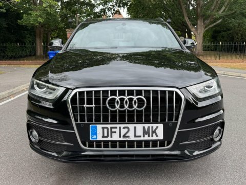 Audi Q3 2.0 Tfsi S Black #2