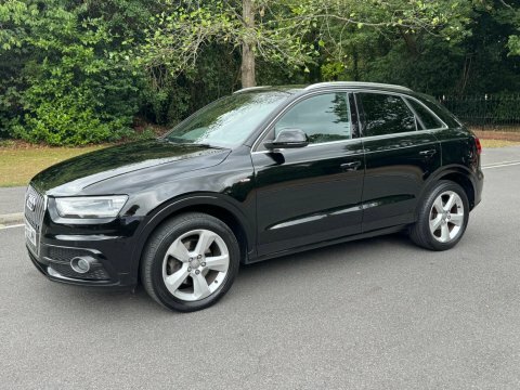 Audi Q3 2.0 Tfsi S Black #5