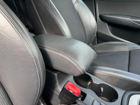 Audi Q3 2.0 Tdi Quattro Se Black #35