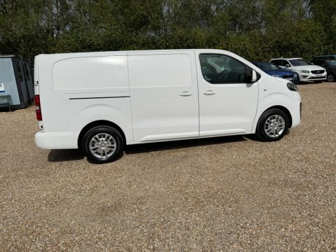 Vauxhall Vivaro 1.5 Turbo D 2900 White #19