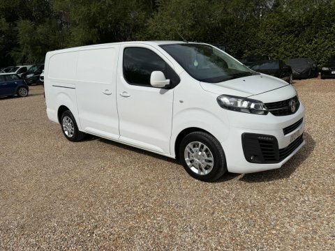 Vauxhall Vivaro 1.5 Turbo D 2900 White #24