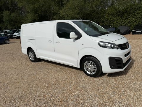 Vauxhall Vivaro 1.5 Turbo D 2900 White #25