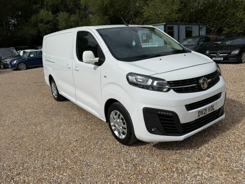 Vauxhall Vivaro 1.5 Turbo D 2900 White #28
