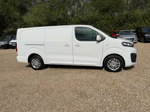 Vauxhall Vivaro 1.5 Turbo D 2900 White #18