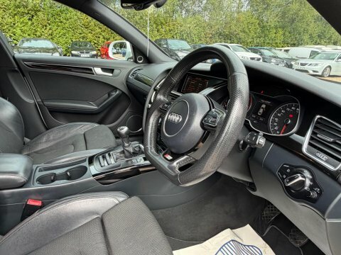 Audi A4 3.0 Tdi V6 Black Edition Saloon S Troni #23