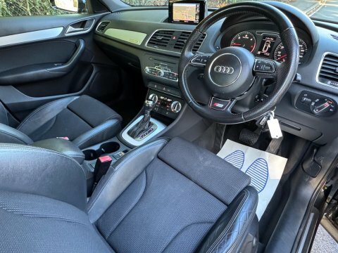 Audi Q3 2.0 Tdi S Black #2
