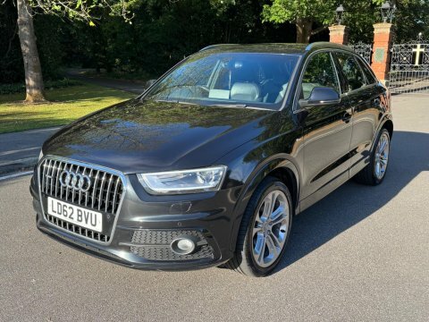 Audi Q3 2.0 Tdi S Black #4