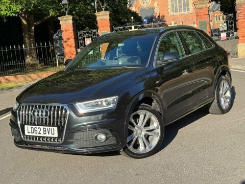 Audi Q3 2.0 Tdi S Black