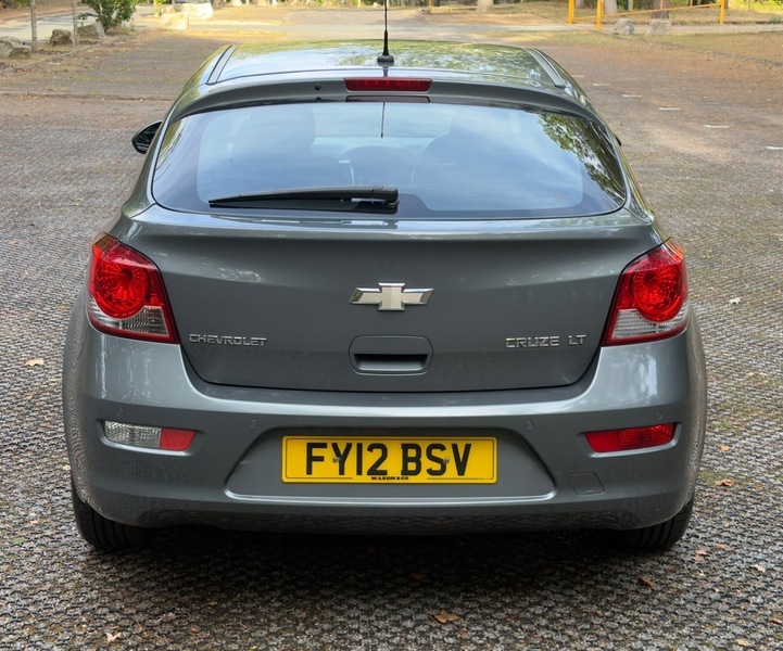 Chevrolet Cruze 2.0L Vcdi Ltz White #11