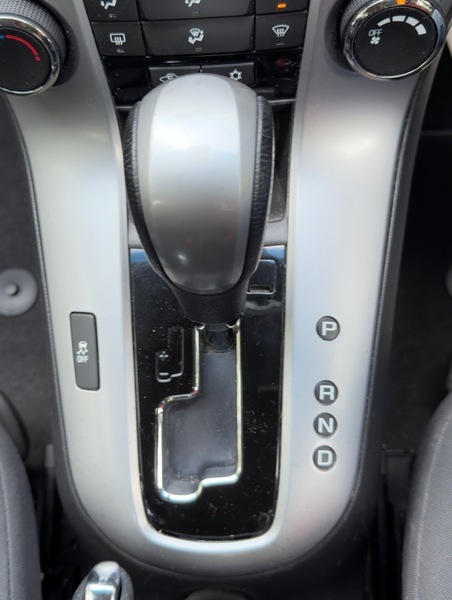 Chevrolet Cruze 2.0L Vcdi Ltz White #40