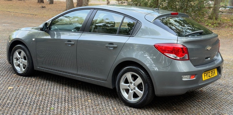 Chevrolet Cruze 2.0L Vcdi Ltz White #10