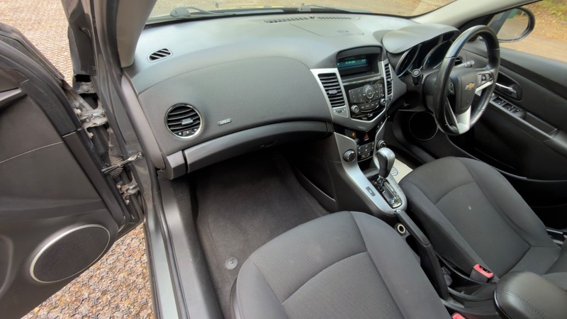Chevrolet Cruze 2.0L Vcdi Ltz White #37