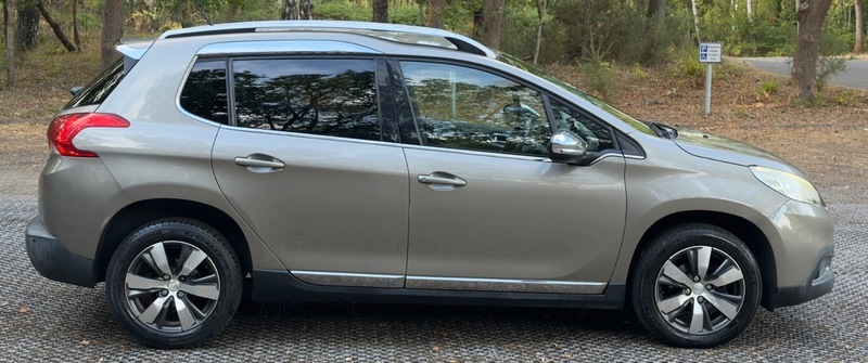 Peugeot e-2008 E-hdi Allure Grey #6