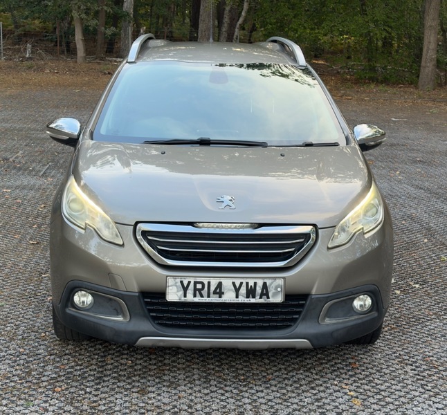 Peugeot e-2008 E-hdi Allure Red #8