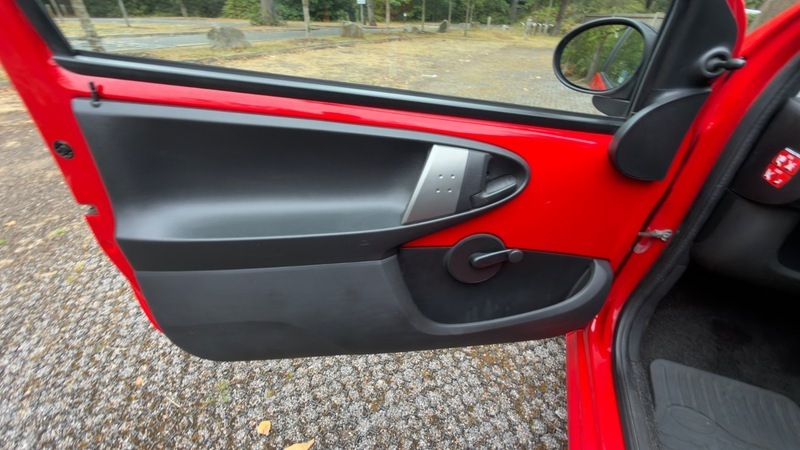 Peugeot 107 Active Black #21
