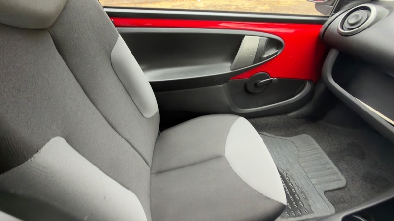 Peugeot 107 Active Black #34