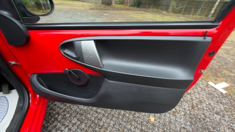 Peugeot 107 Active Black #15