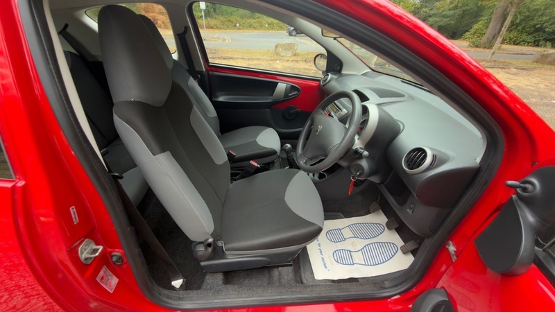 Peugeot 107 Access Red #3