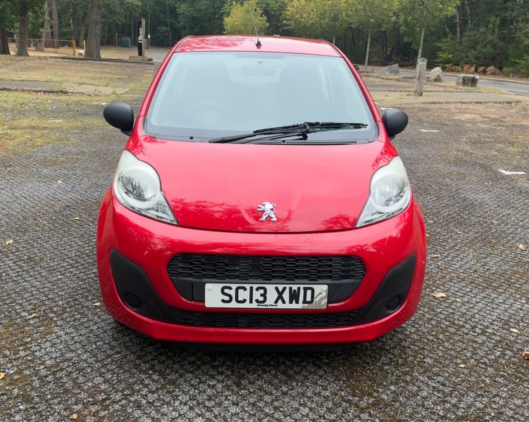 Peugeot 107 Access Red #6