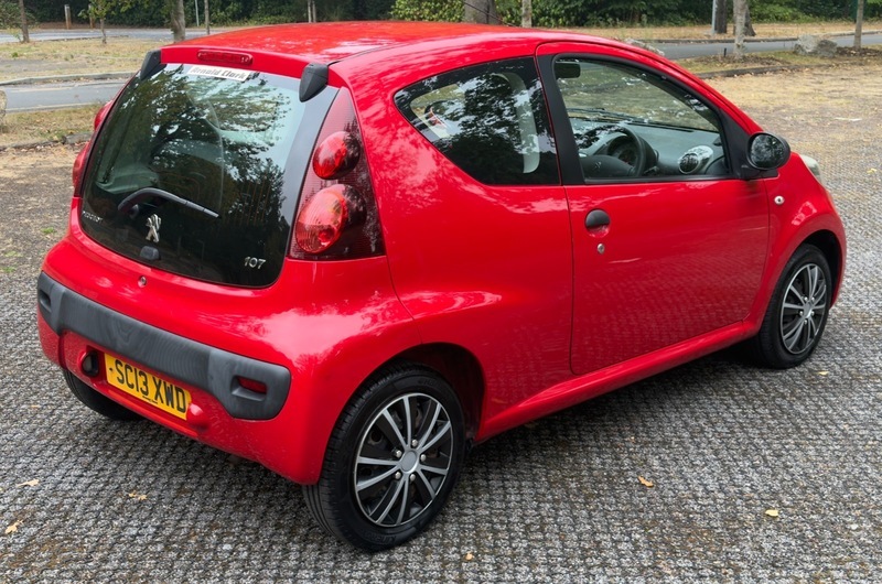 Peugeot 107 Active Black #9