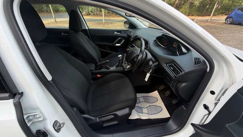 Peugeot 308 Blue Hdi S S White #4