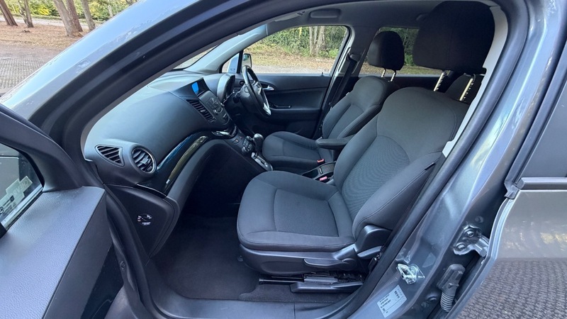 Chevrolet Orlando Lt Grey #40