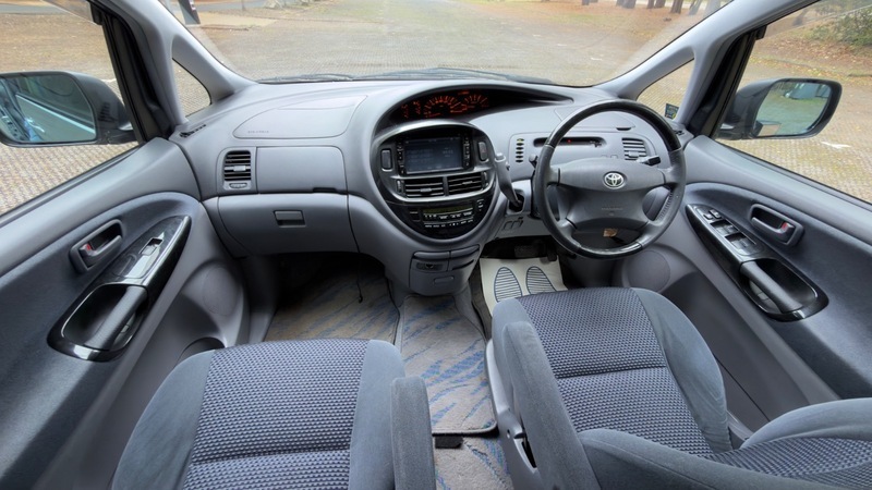 Toyota Estima Mpv Silver #3