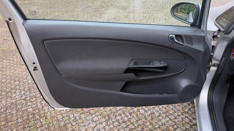Vauxhall Corsa 1.2 Excite Ac 83 Bhp Grey #27