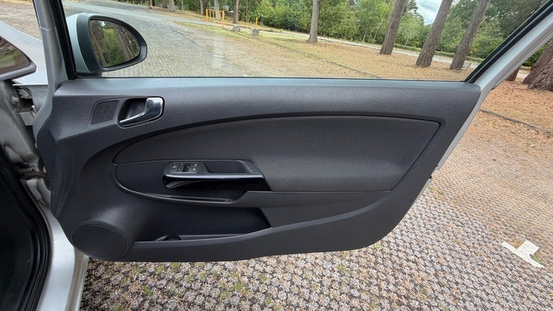 Vauxhall Corsa 1.2 Excite Ac 83 Bhp Grey #22