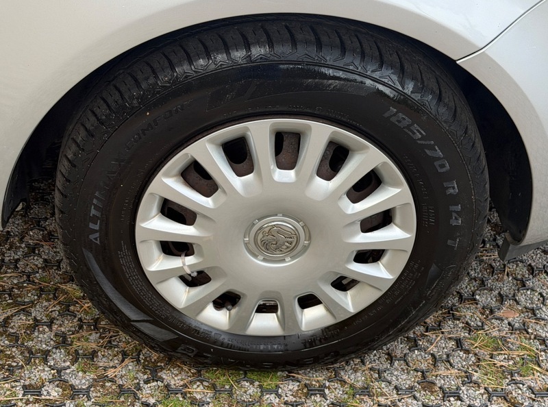 Vauxhall Corsa 1.2 Excite Ac 83 Bhp Grey #16