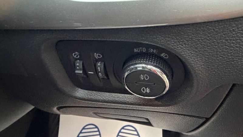 Vauxhall Astra Astra Sri T Cvt Black #25