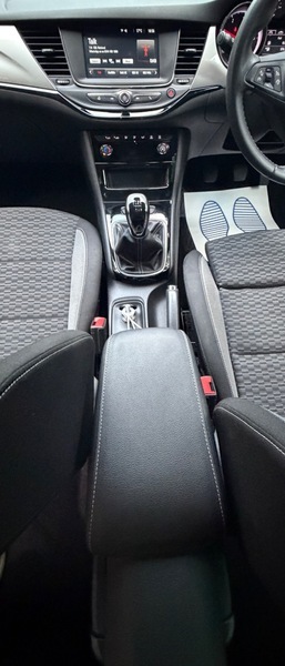 Vauxhall Astra Astra Sri T Cvt Black #33