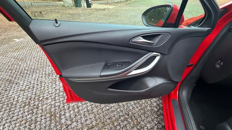Vauxhall Astra Astra Sri T Cvt Black #32